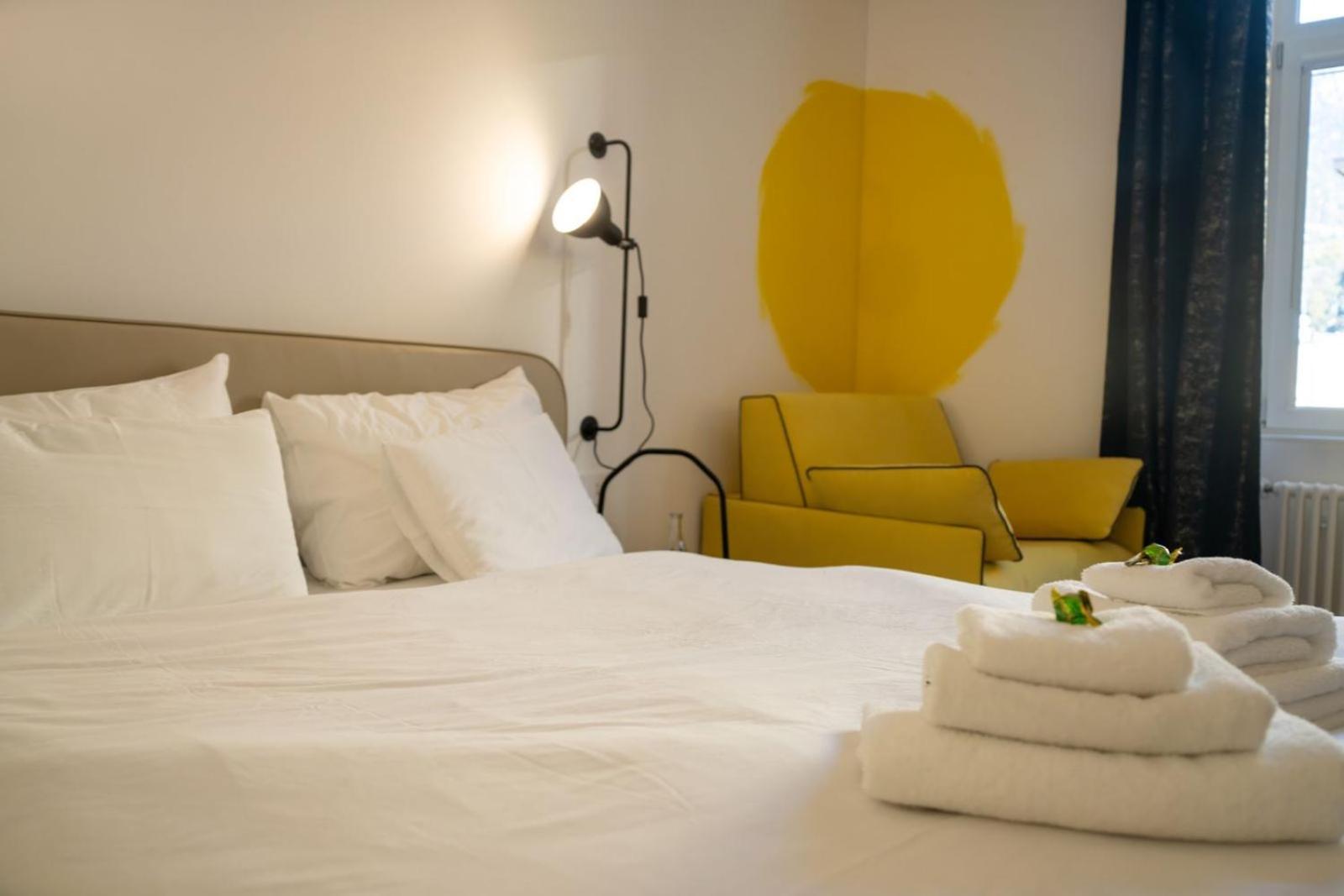 Guesthouse Diwine Merano Exterior photo A bedroom at the hotel