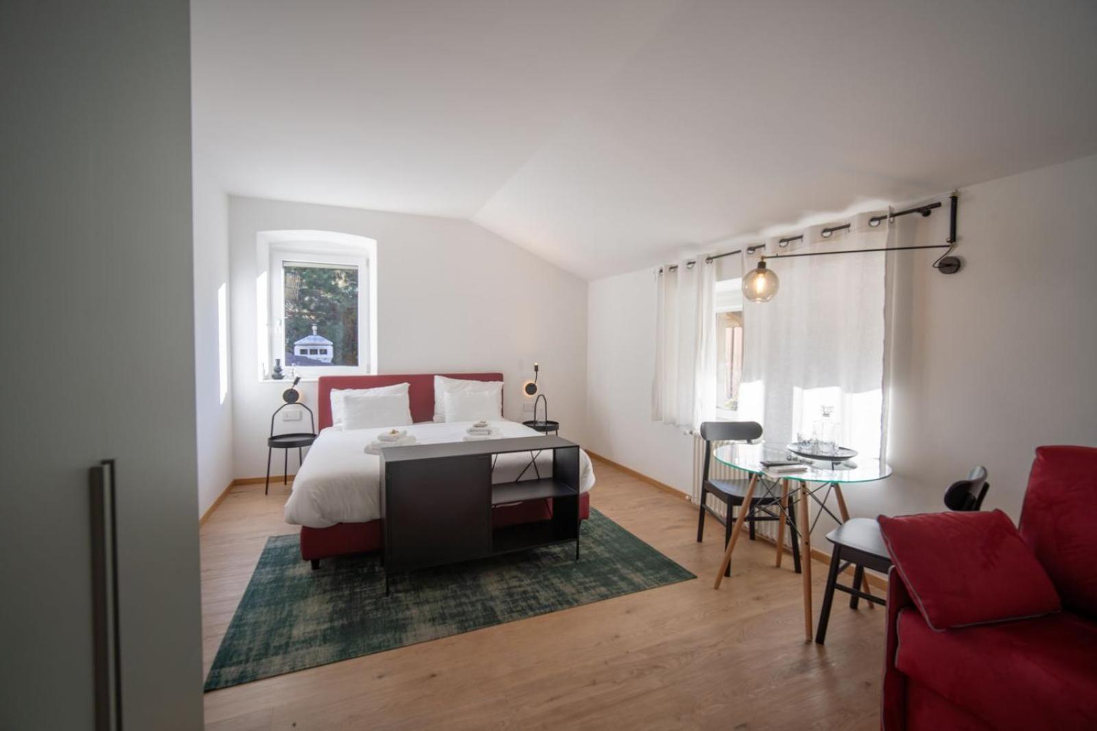 Guesthouse Diwine Merano Exterior photo A studio apartment in Lisbon, Portugal